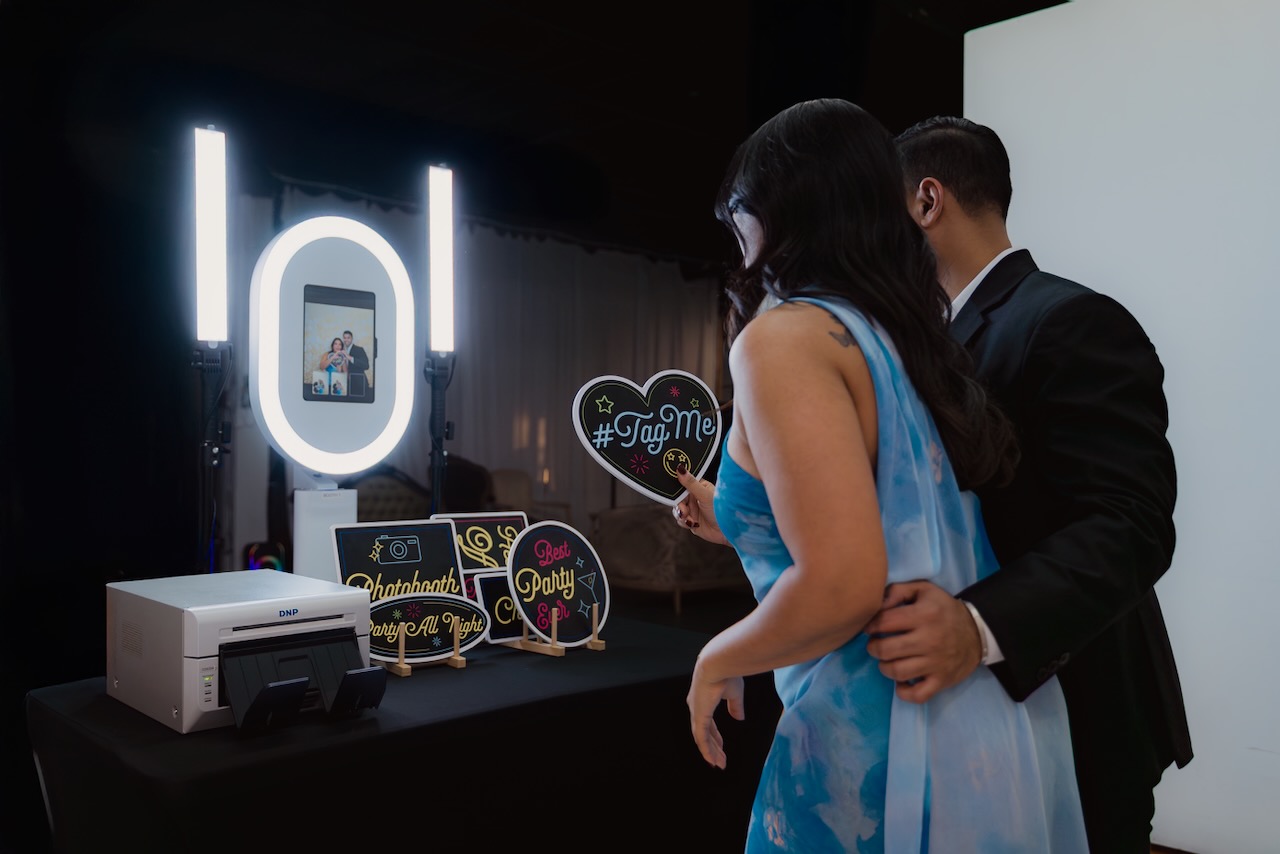 Halo Booth wedding setup